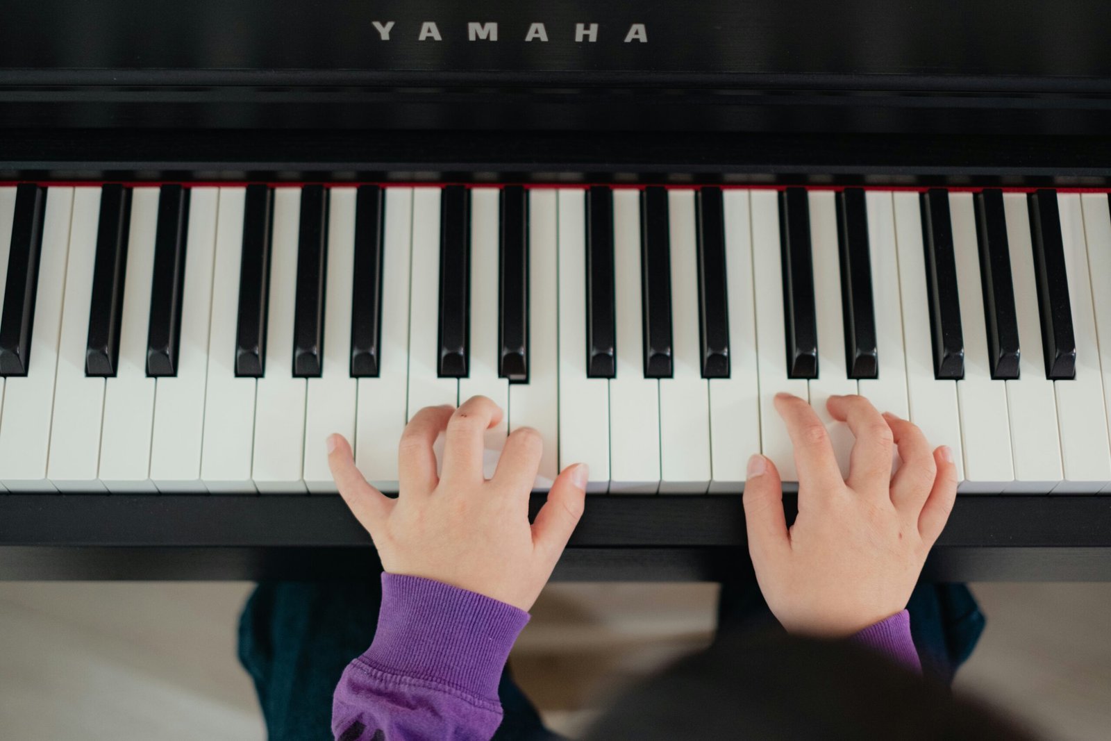 Aprender a Tocar el Piano - Crece, Educa y Formate